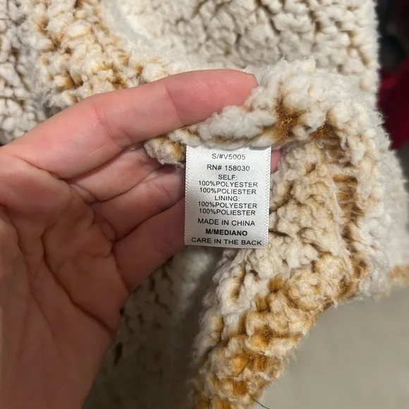 Love Tree Cream Teddy Vest - Picture 3 of 3